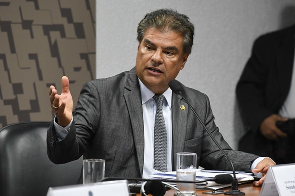 Imagem colorida mostra senador Nelsinho Trad (PSD-MS) / Metrópoles