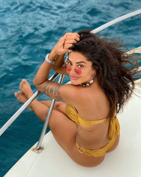 Aline Riscado em noronha