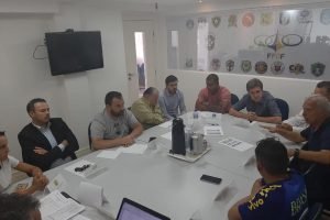 Dirigentes da FFDF se reúnem para definir futuro do futebol brasiliense