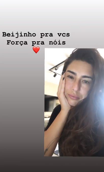 Fernanda Paes Leme posta foto e pede força