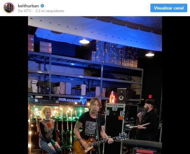 cantores fazem show ao vivo no instagram