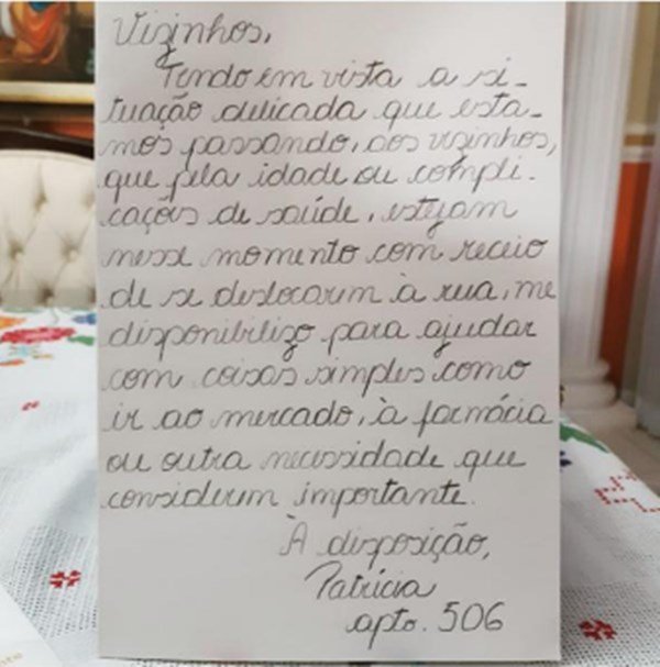 Bilhate de brasiliense que se ofereceu para fazer compras a vizinhos idosos e do grupo de risco do coronavírus