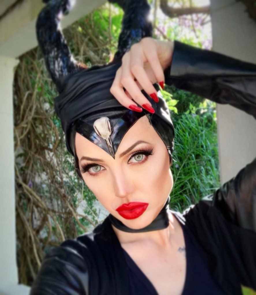 angelina jolie sósia