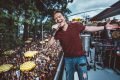 Michel Teló cantando em Carnaval