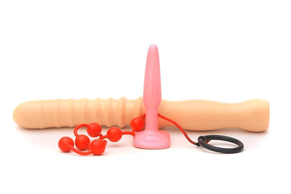 Brinquedos sexuais com fundo branco