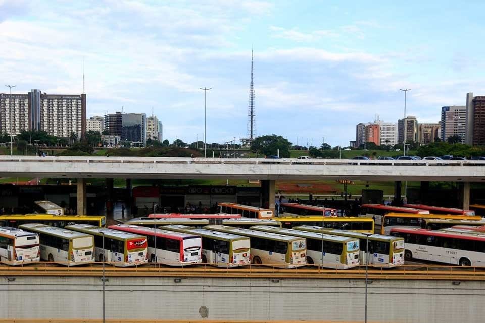 Ônibus na Rodoviária do Plano Piloto