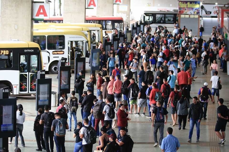 Movimentação de pessoas na Rodoviária do Plano Piloto