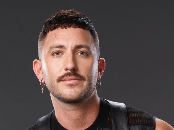 Estilista Jonny Cota, competidor da primeira temporada do programa Making the Cut