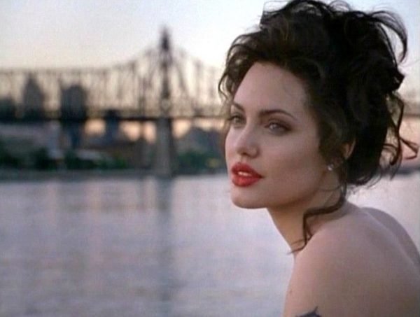 Angelina Jolie como Gia