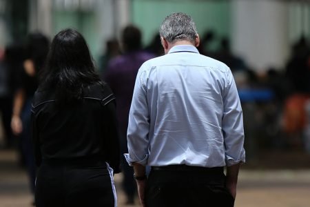 Servidor Publico caminha na esplanada