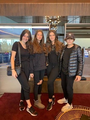 Roberta, Lorena, Karen e Henrique Rosso