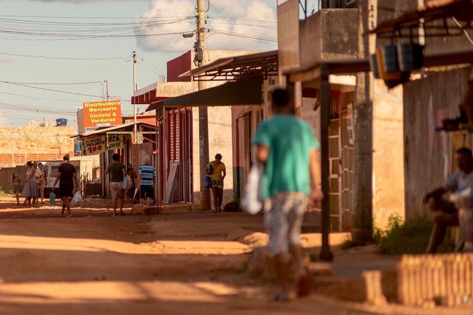 População nas ruas do Sol Nascente, mesmo com o isolamento social