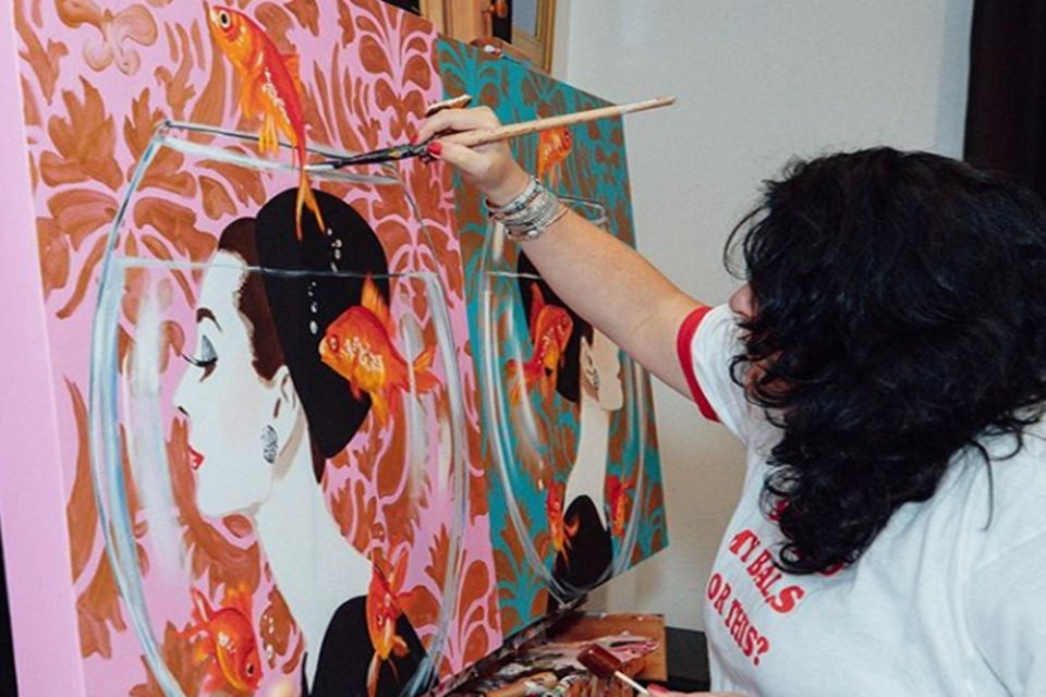 Artista pintando Ashley Longshore