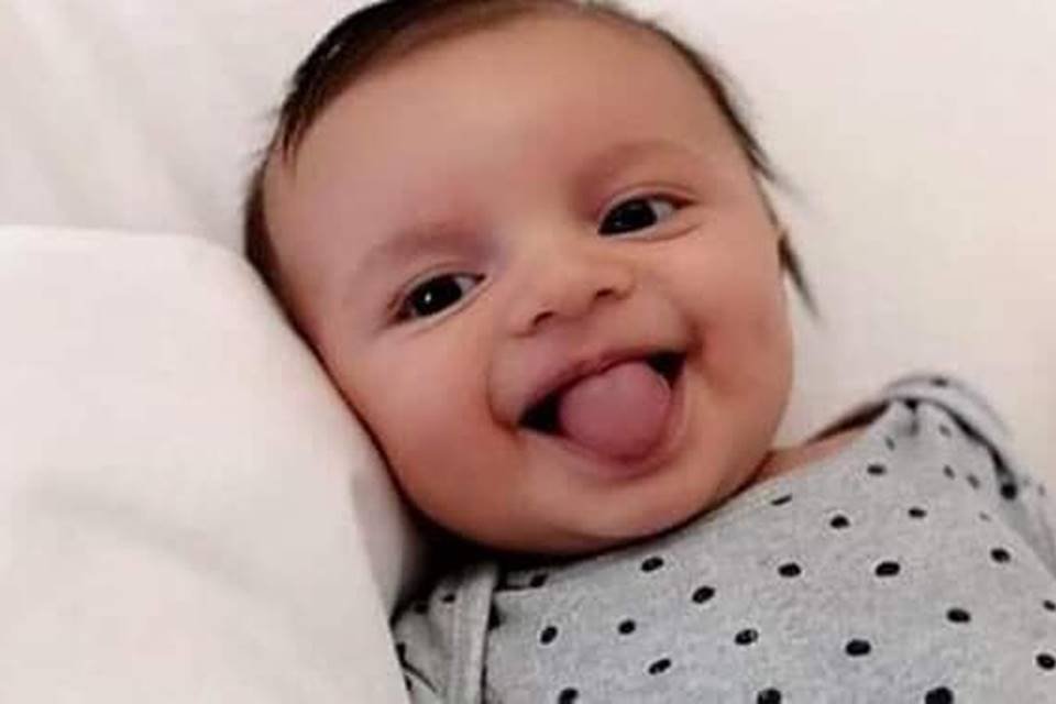 Bebê Leornado sorrindo