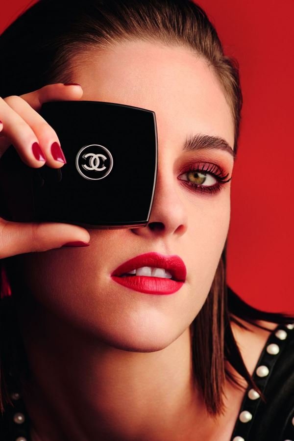 Kristen Stewart em campanha da Chanel Beauty de 2016