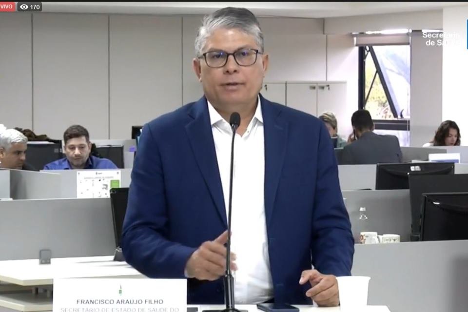 Francisco Araújo, secretário de Saúde do DF, em coletiva on-line