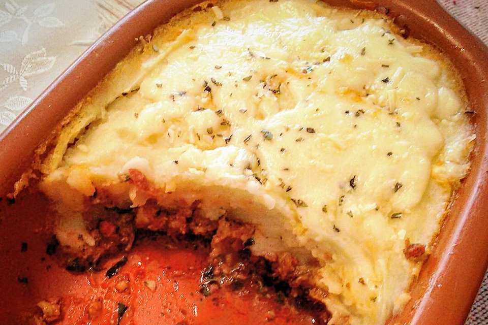escondidinho de linguiça