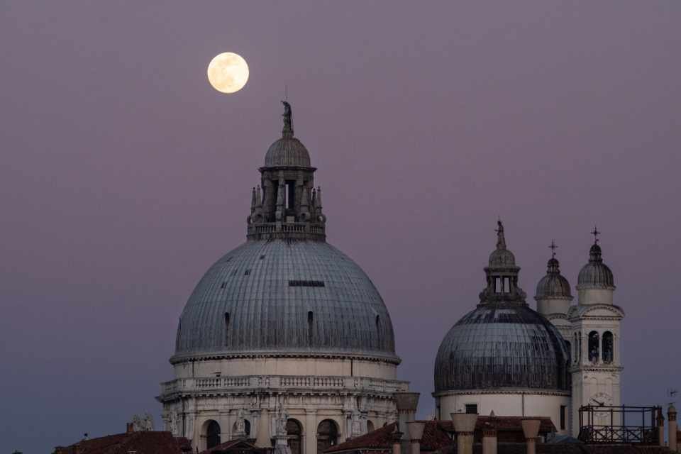 Superlua em Veneza