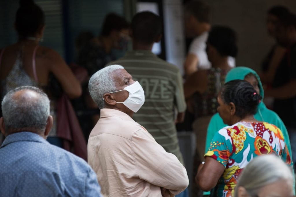Fila na Receita Federal para regularização do CPF (Setor de Autarquias sul)