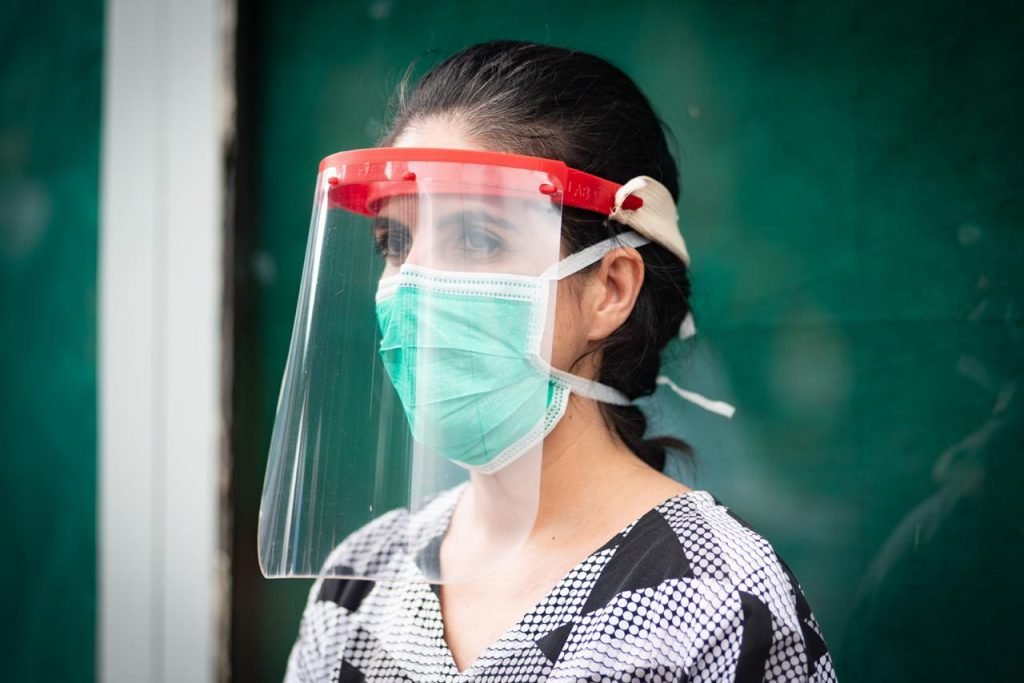 Projeto da UnB doa protetores faciais a hospitais do DF