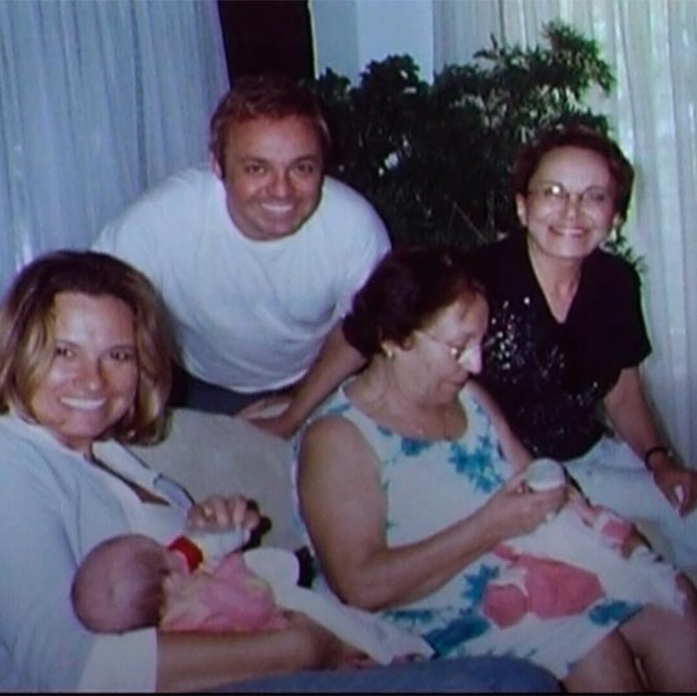 O apresentador Gugu Liberato e a família