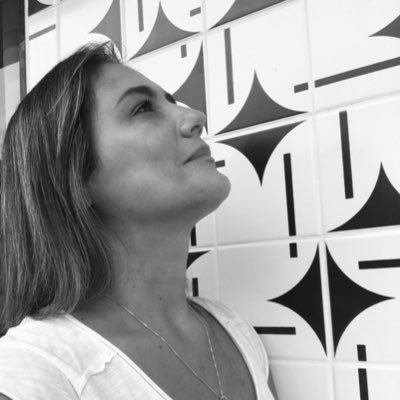 heloisa torres de perfil