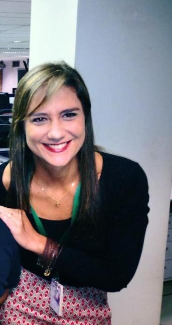 heloisa torres sorrindo