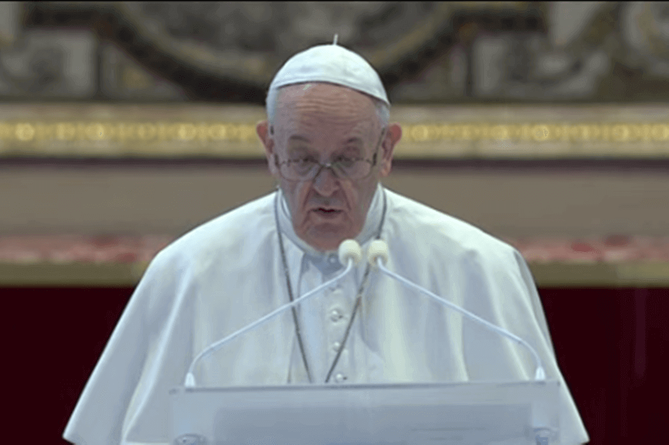 papa Francisco celebra missa de páscoa