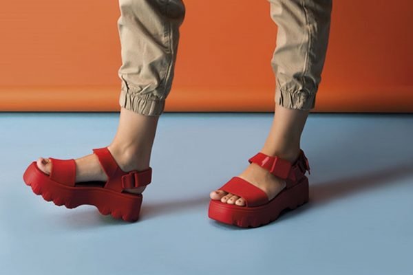 novos modelos de sandálias