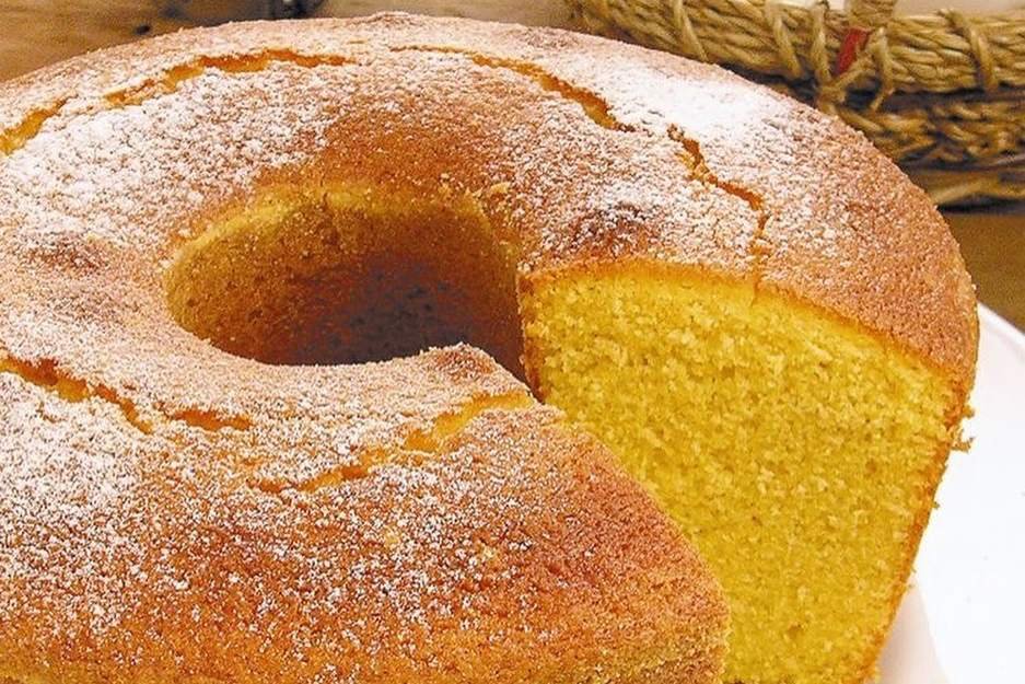 BOLO DE FUBÁ SIMPLES (FOFINHO E DELICIOSO) 