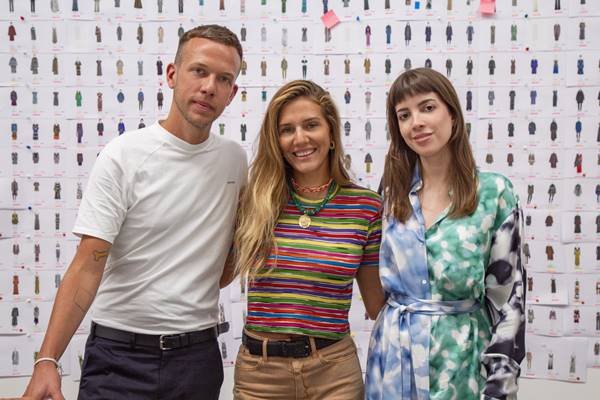 Alfredo Orobio, Marilia Biasi e Margherita Missoni em estúdio