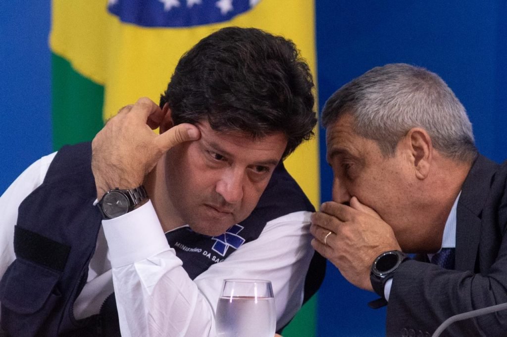 Ministros Luiz Henrique Mandetta e Braga Netto