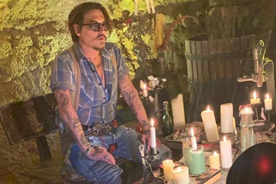 Johnny Depp será diretor de filme com produção de Al Pacino