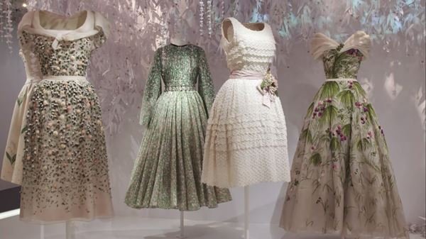Megaexposição que conta a história da marca Dior chega a Tóquio