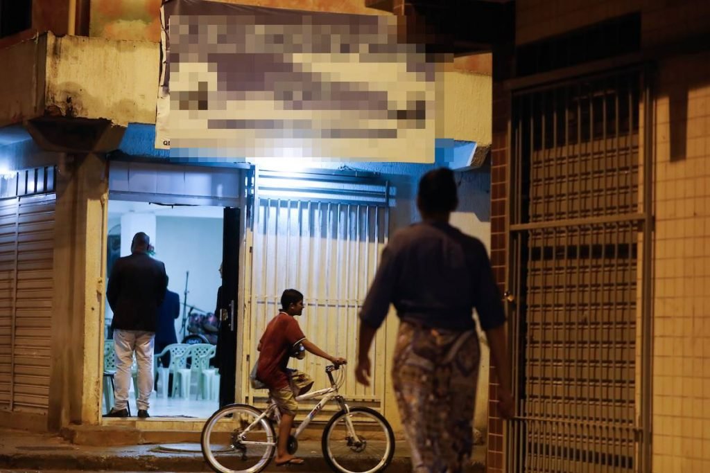Fieis frequentam as igrejas em fase de isolamento social. Brasília(DF), 16/04/2020