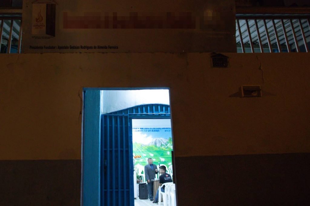 Fieis frequentam as igrejas em fase de isolamento social. Brasília(DF), 16/04/2020