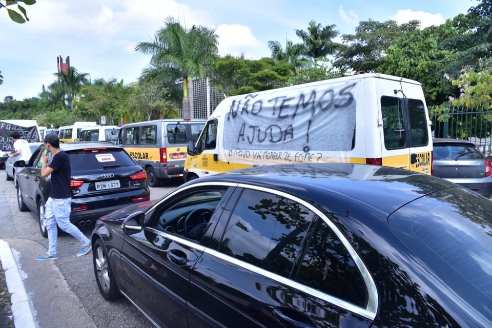 Carreata em São Paulo contra o isolamento social
