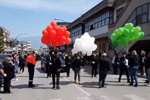 Cortejo fúnebre para prefeito de Saviano (Itália), morto por coronavírus