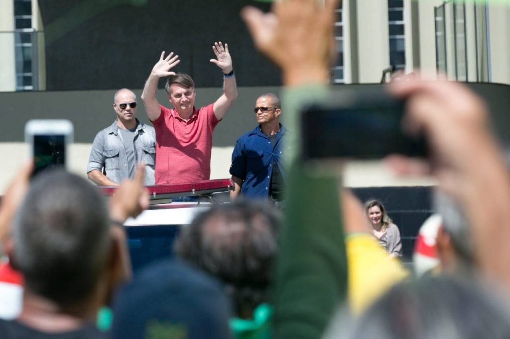 Bolsonaro-carreata