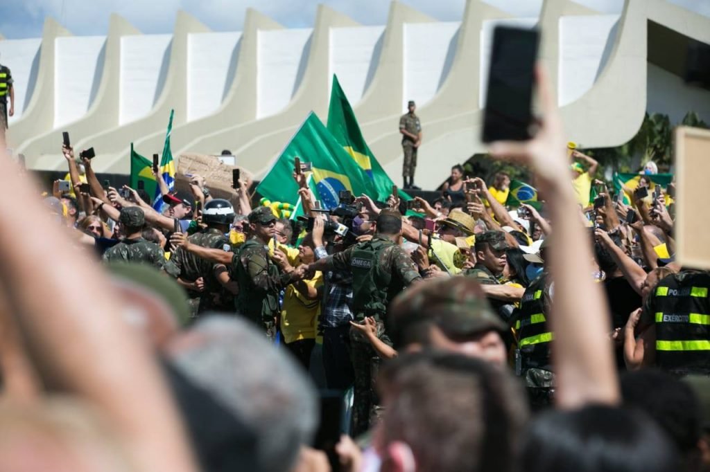 Bolsonaro-carreata