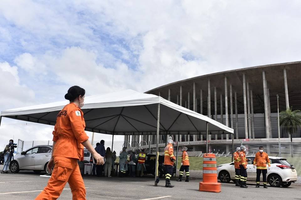 Bombeiros e servidores da Secretaria da Saúde participaram da iniciativa