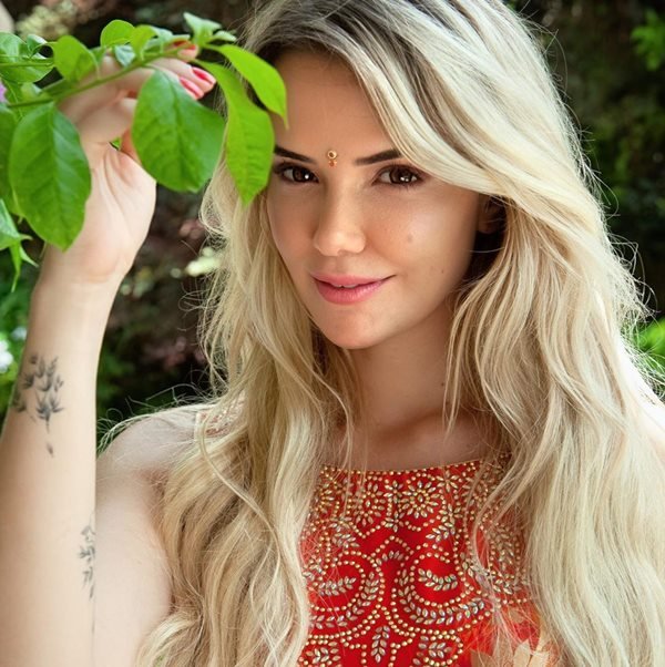 Marcela MC Gowan