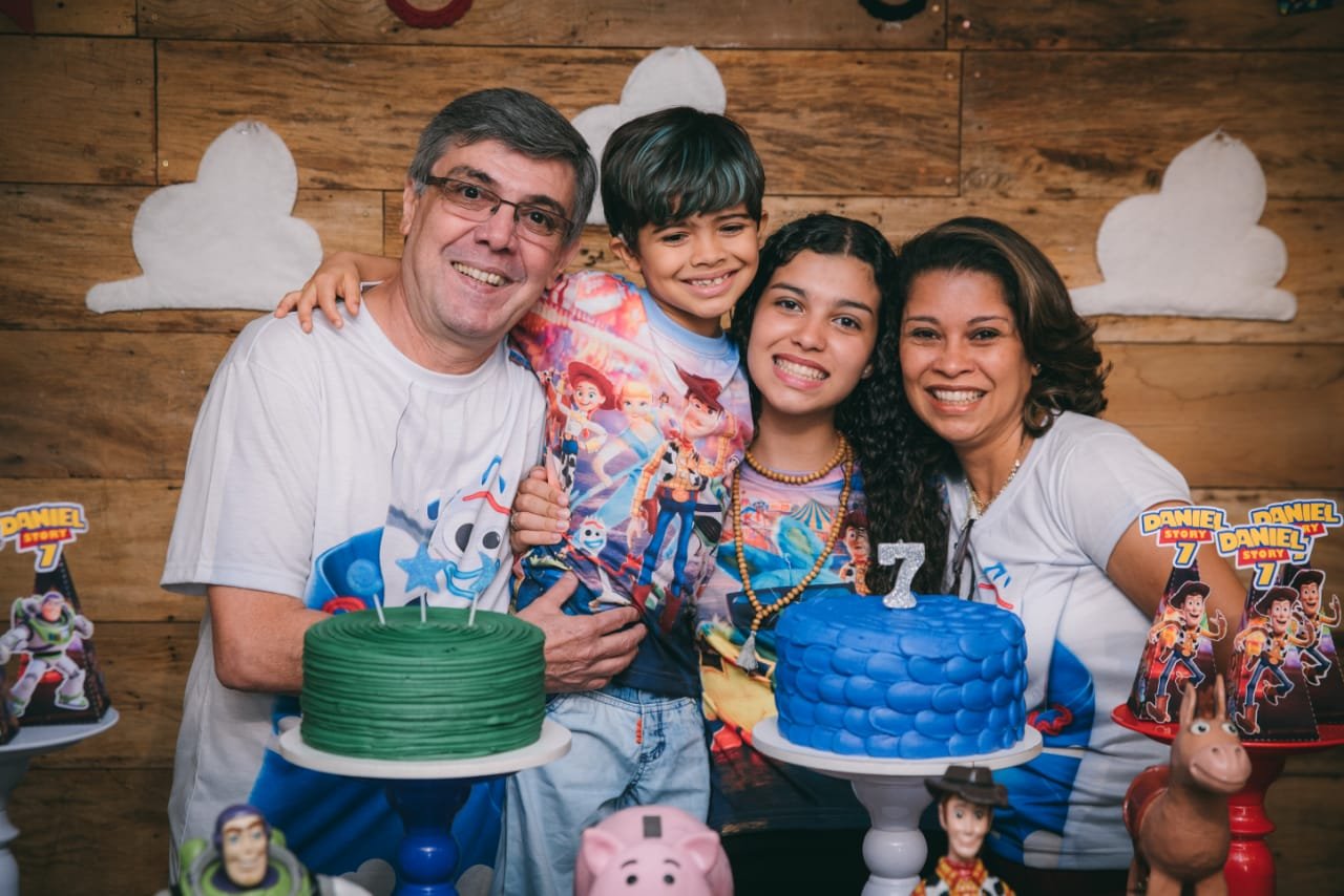 Simone Rodrigues Silva e família