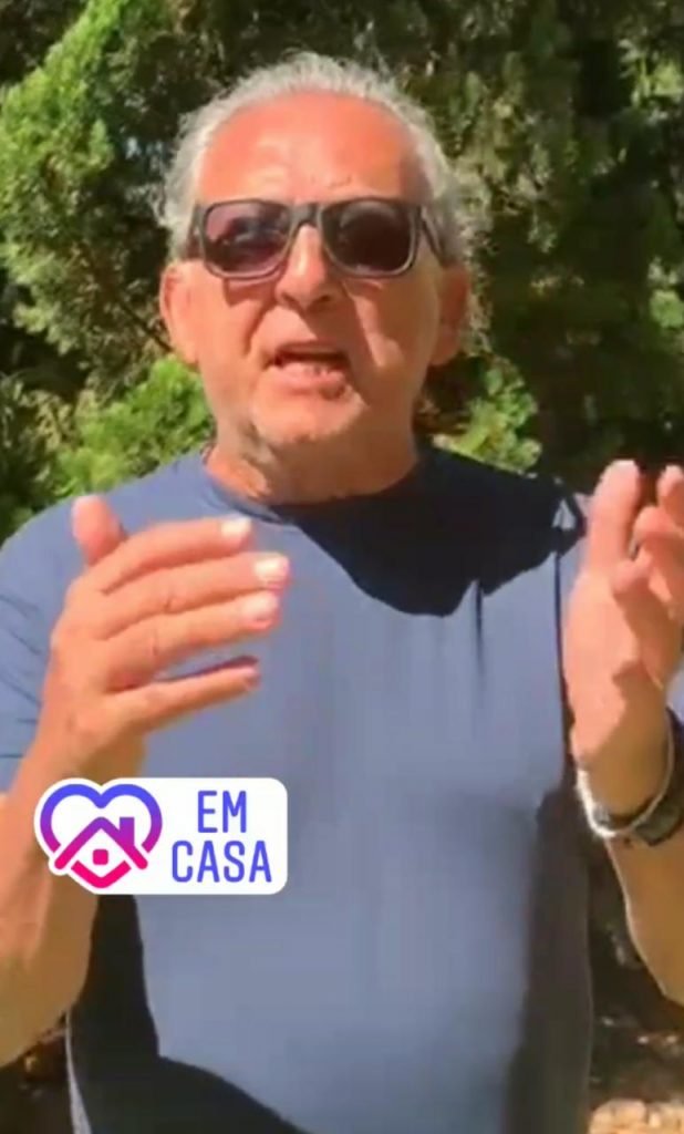 Galvão Bueno se exercitando na quarentena em casa