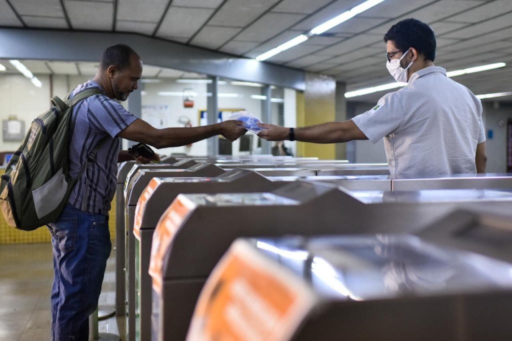 Multa para quem não usar máscaras será cobrada a partir de 11 de maio