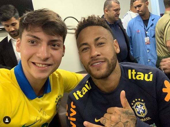 Renan Bolsonaro com Neymar