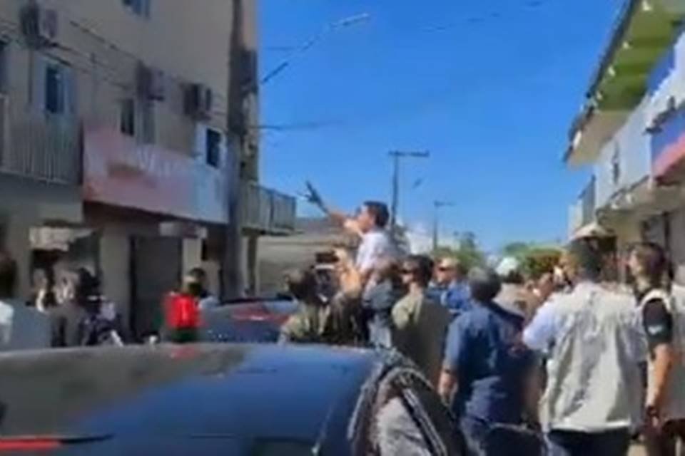 Bolsonaro provoca aglomeração em Cristalina
