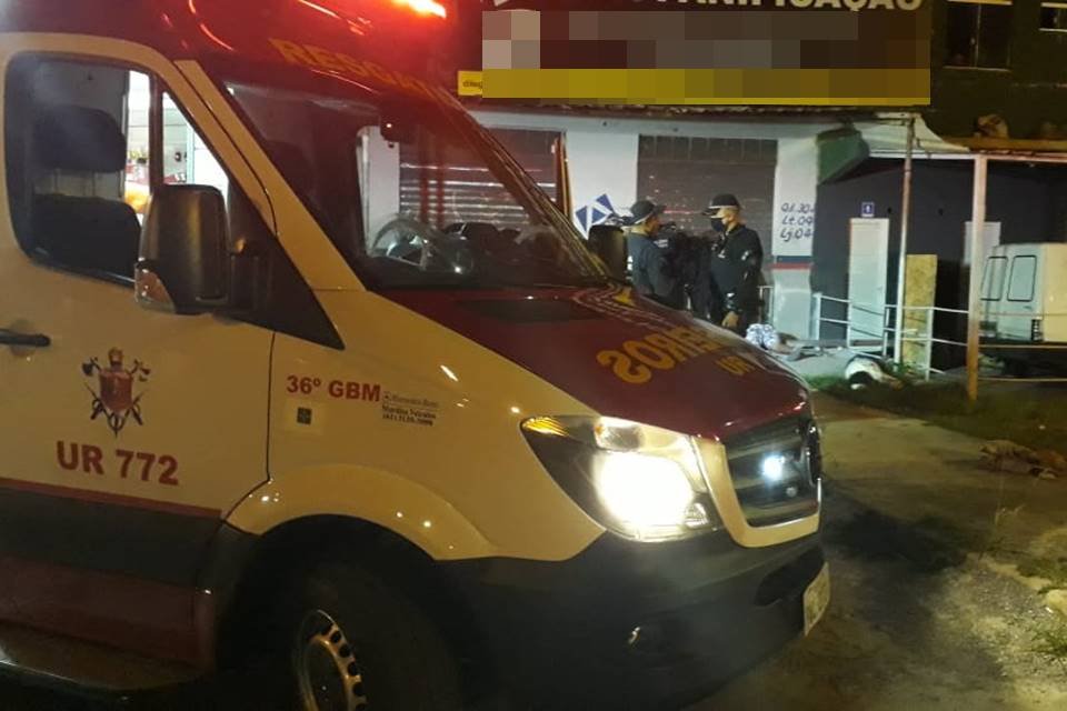 Após o atendimento dos bombeiros, policiais militares e civis chegaram ao local