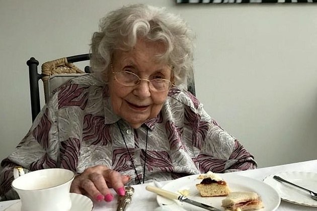 Rita Reynolds, 99, se recuperou da Covid-19