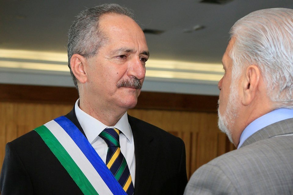 Aldo Rebelo assume o Ministério da Defesa